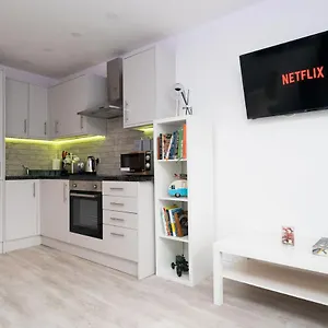 The Avenue Apartment Leeds (West Yorkshire)